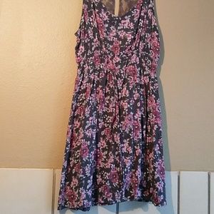 Lucy love gray floral shift dress
